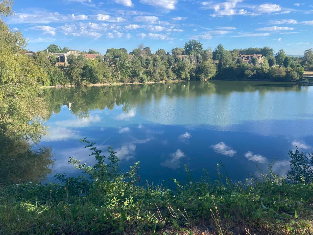 Herry Lac De Lumiere. Relax With Rural Lakeside Living מראה חיצוני תמונה