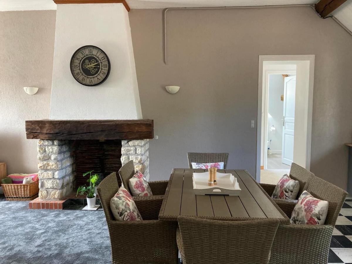 Herry Lac De Lumiere. Relax With Rural Lakeside Living מראה חיצוני תמונה