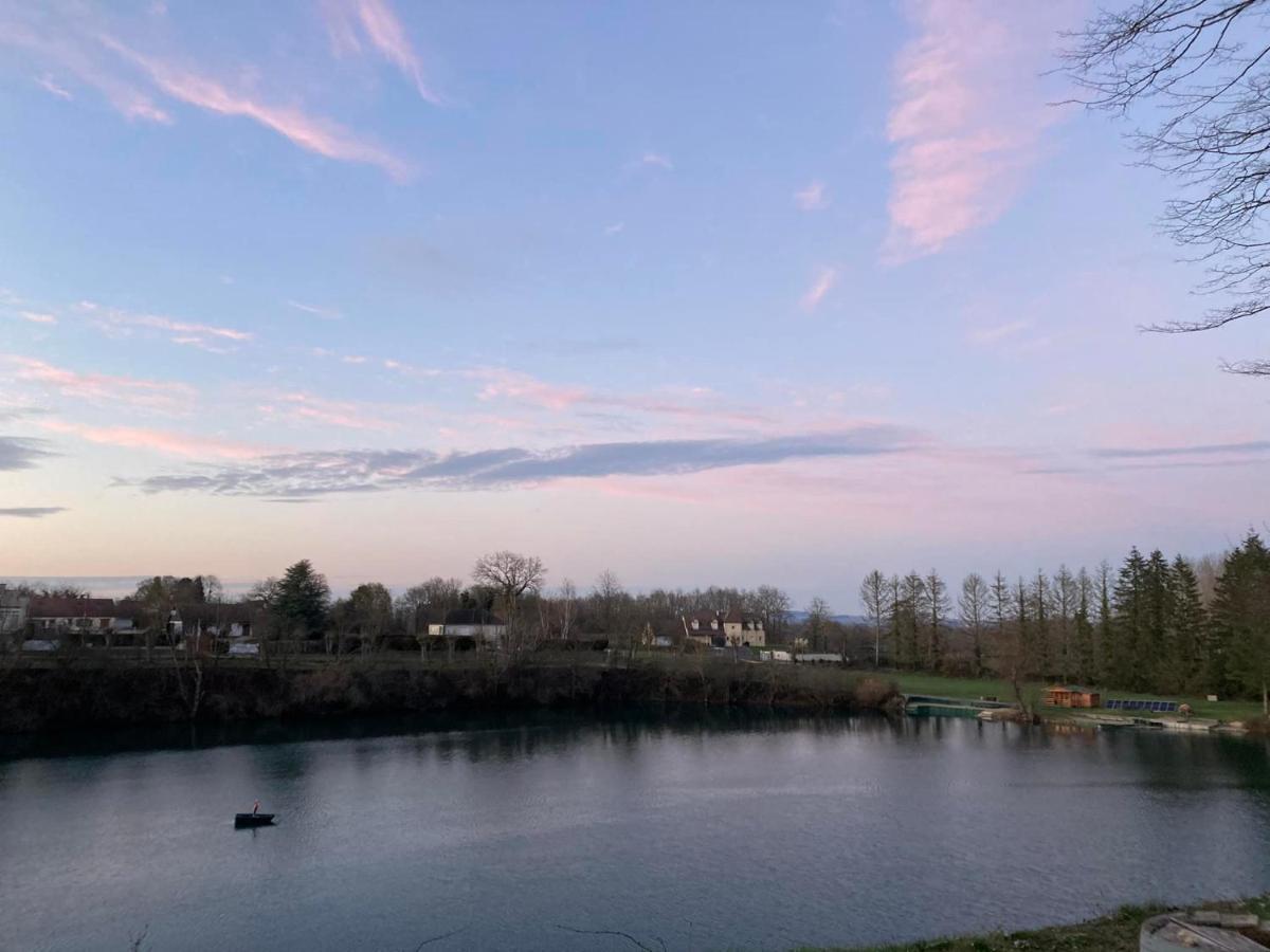 Herry Lac De Lumiere. Relax With Rural Lakeside Living מראה חיצוני תמונה